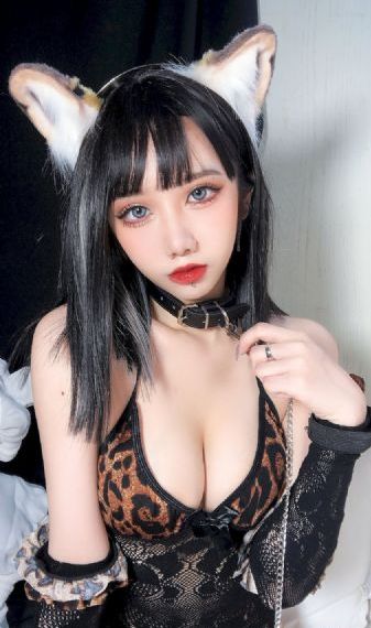 于子涵与摄影师的拍摄地点视频